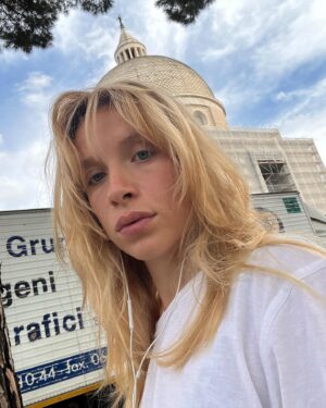 Lena Klenke Instagram - Still here, in this city that makes you crave a heartbreak because it’s too beautiful to be real, every corner leaks of history, bleeding out pain and precision. It’s so hot you wake up and want to put your face in the freezer, instead I get these mini coco-colas from the supermarket and roll them over my face. It’s better than any of these overpriced face rollers, believe me. The city is dirty, it smells like cigarettes, garbage, but also like oleander and sunscreen, it’s chaotic and loud but motivates you every day. I wish I could tell you what we’re working on. This rollercoaster I’ve been on for 3 years. But soon enough you’ll find out. I hate teasers but sorry not sorry. Until then I’ll keep rolling, truly thankful I get to call this my job and see all these places because of it, even get to live in them for a little while. Grazie Mille !