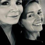Lena Philipsson Instagram - Studie i svartvitt. Jag och @mystadig på middag i stan igår. Så mycket att prata om.