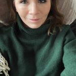 Lena Philipsson Instagram - Tack för alla inlägg om favoritlåtar ni har! Väldigt kul läsning. Många gamla minnen dök upp och om jag ska vara helt ärlig även nån låt jag inte riktigt visste vilken den var -”havet” tror jag att nån skrev tex. Va? Jag blev påmind om alla olika sorters låtar som jag och andra skrivit under alla år. Från komplicerade låtar med många harmonier till enklare. Hela 006-albumet som var så otroligt experimentell och vansinnigt kul att göra. My-name-skivan som var en stor succé. Många låtar har det blivit. När ska man hinna spela alla?