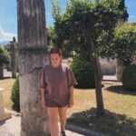 Leonor Seixas Instagram - Emocionada. Concretizei mais um sonho. Finalmente conheci Pompeia, que na verdade se diz Pompeios. É tão mais magnífica do que imaginei!!! Esta cidade romana ficou conhecida por ter sido o palco de uma enorme erupção vulcânica do Monte Vesúvio, que destruiu tudo. Foi em 79dc.