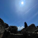 Leonor Seixas Instagram - Emocionada. Concretizei mais um sonho. Finalmente conheci Pompeia, que na verdade se diz Pompeios. É tão mais magnífica do que imaginei!!! Esta cidade romana ficou conhecida por ter sido o palco de uma enorme erupção vulcânica do Monte Vesúvio, que destruiu tudo. Foi em 79dc.