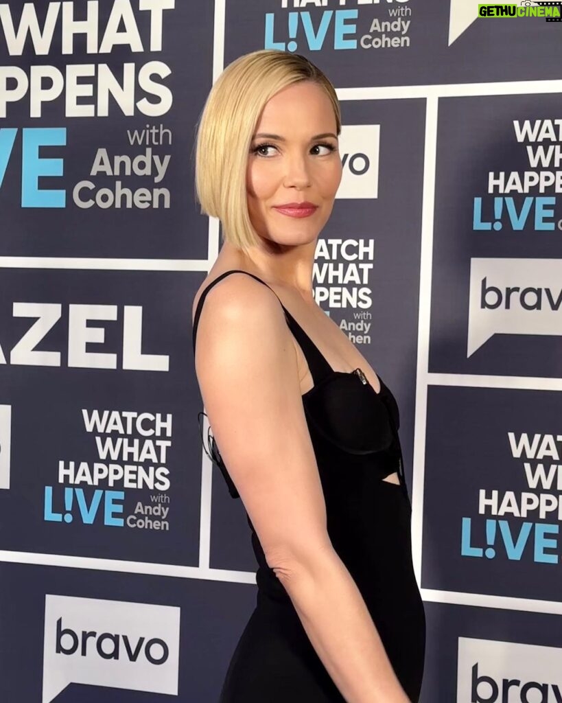 Leslie Bibb Instagram - watch what happens...when you put me in the same room @bravowwhl with @teresagiudice and @bravoandy...thank you teresa for being so kind and generous, thank you andy for having me and talking @aboutmyfather...i woke up smiling...xolb *tap for some creds*