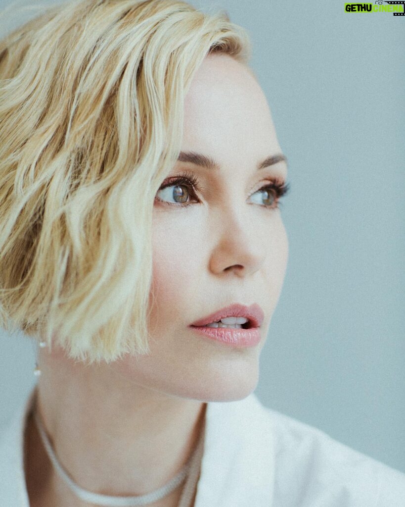 Leslie Bibb Instagram - anthem...i will take all of it @keeyuon and thank you anthem for including me ...xolb https://anthemmagazine.com/funny-girl-leslie-bibb/ writer @keeyoun photography @thealexandraarnold styling @andrewgelwicks hair @benskervin makeup @rebeccarestrepo