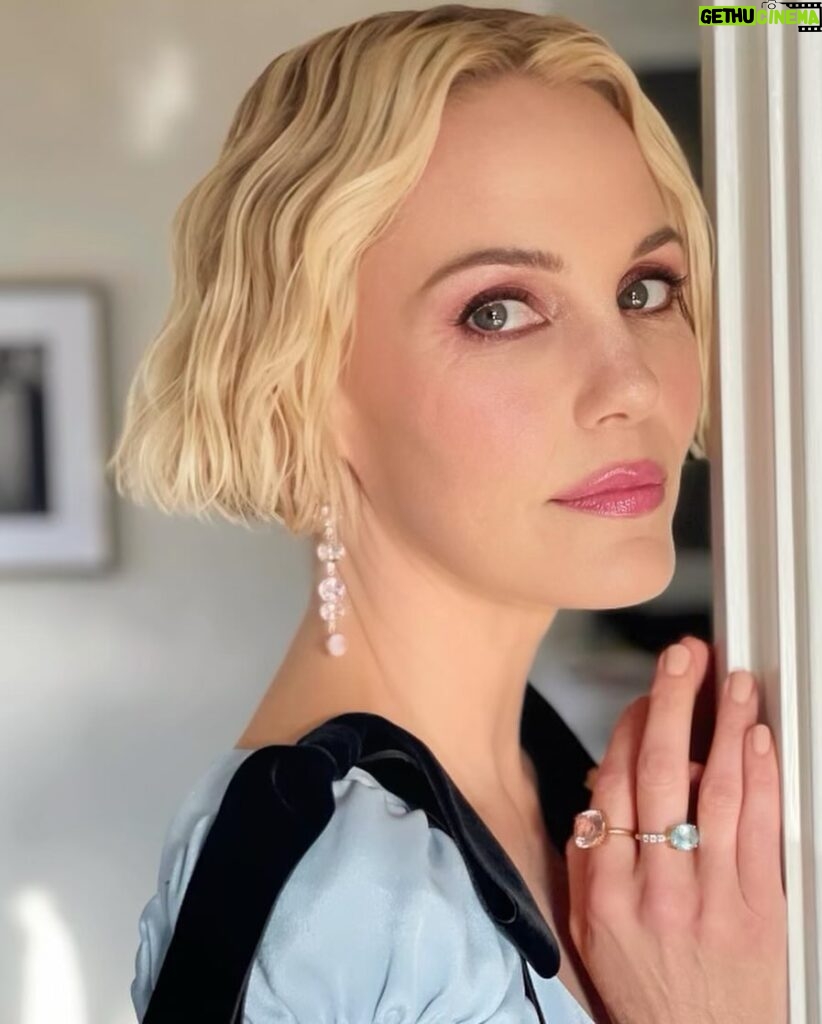 Leslie Bibb Instagram - balcony blues... oh @rodarte how i love this dreamy dress... the perfect night in the perfect dress celebrating #palmroyale... thank you @appletv for rolling out the pink carpet... and thank you @jeanannwilliams for always making me feel so special 💙