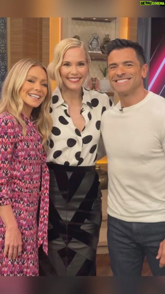 Leslie Bibb Instagram - the best way to start any morning... @kellyripa and @instasuelos are better than a cappuccino...i love you guys and thanks for having me on @livekellyandmark and talking @aboutmyfather... tickets go on sale this thursday may 25 in theaters...