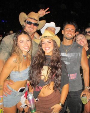 Leslie Golden Instagram - Long live COWGIRLS🌵✨