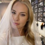 Leslie Grossman Instagram - Don’t miss tonight’s @ahsfx finale to see me in a wedding dress if you’re into that kind of thing #ahsnyc