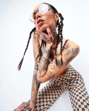 Lesya Fuck Instagram - Tryna catch me, tryna snatch me
Fly fashion, say I'm fashion
Higher fashion, I'm on acid
I move like I'm on acid, grind I'm higher fashion 🥩🥩🥩