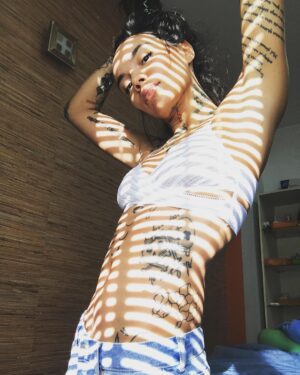 Lesya Fuck Instagram - такие все серьезные, прям страшно подойти. будьте проще пожалуйста. улыбайтесь чаще и при любой возможности. не поверите как именится Мир вокруг вас. ведь смех самая настоящая правда во всех проявлениях, которая заставляет жить. а твой п1здеж уже ни кому не интересен, друг 😗