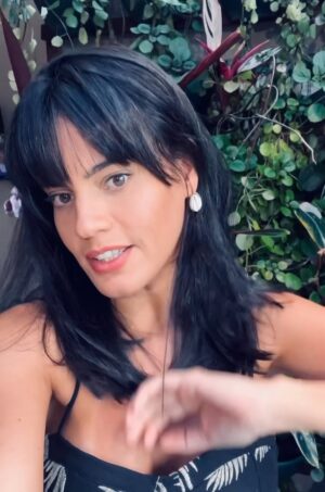 Letícia Lima Instagram - Disseram que vídeo estranho tbm engaja. Mentira né?