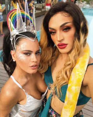 Letícia Lima Instagram - Fantasia PRISMA! 🌈
.
@blocodapreta 
Make @alinevalentin
Adereço de cabeça @erickmaia 
.
Qual vcs estão curtindo mais até agora?