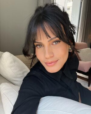Letícia Lima Instagram - Dia de set 🖤 dia feliz!
Como tá a segunda de vcs?…