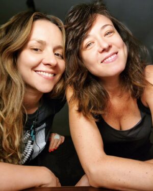 Letícia Tomazella Instagram - A gente é uma dupla e tanto!
Uma dupla de peito, eu diria.

Te amo @leticiacannavale ❤️