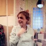 Leticia Dolera Instagram - Hoy he estado haciendo limpieza y reordenando los cientos de documentos de mi ordenador y he encontrado este vídeo del making of de Vida Perfecta (1) y me he emocionado muchísimo. Qué bonito fue. Qué suerte. Gracias equipo otra vez. ❤️ #vidaperfecta🙃