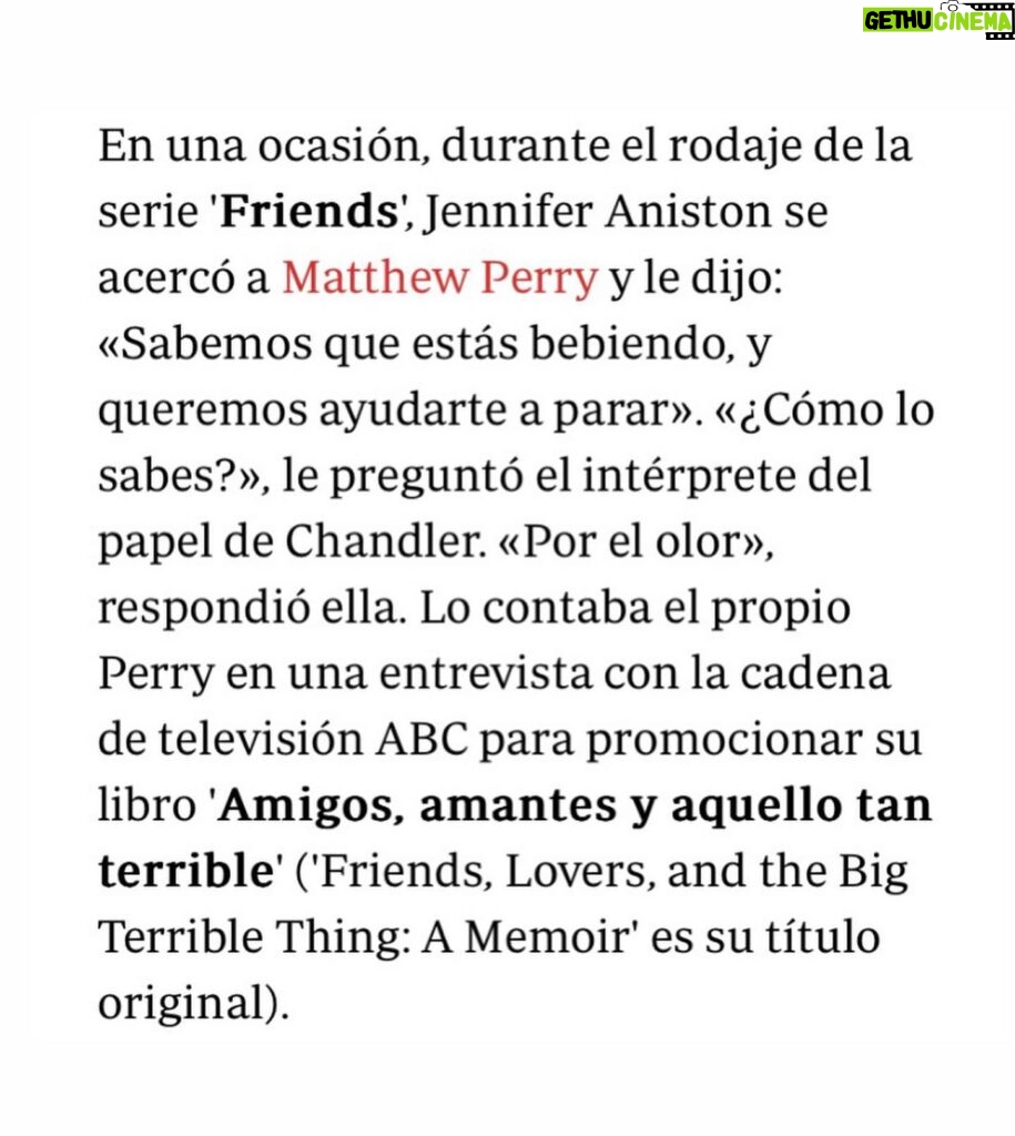 Leticia Dolera Instagram - Mathew Perry habló públicamente del infierno y dolor de su adicción. Una persona adicta no lo es por elección, está enferma y está sufriendo. Si tenéis algún amigo o amiga adicta cerca, ojalá no les juzguéis y les hagáis saber que estáis ahí para acompañarles en la medida de lo posible en su escalada para salir del pozo. Uno del que no es nada fácil salir. 💔 Las risas que nos hizo vivir Mather Perry en Friends a la gente de mi generación son eternas. ❤️