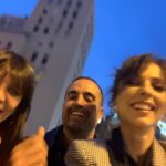 Leticia Dolera Instagram - Ayer fue un día intenso en Madrid donde tuve tiempo para todo: presentación de Pubertat por la mañana, reescritura del capítulo 5, mini siesta, parada en evento de @loewe, presentación por la noche de la temporada del año que viene de @hbomaxes , charleta en la plaza con @antonio_abeledo y @fionavq y metida en la cama viendo un capítulo de HACKS a las once 😎✌🏼 Ah! Y sí, crucé el centro de Madrid en zapatillas de hotel. Ahora ya de vuelta hacia Barcelona para seguir con la pre-producción del que es, por ahora, el proyecto más complejo que he hecho jamás. 💪🏼 A por ello.