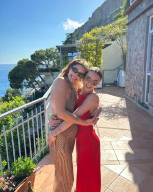 Lexi Ainsworth Instagram - That’s amore 🖤