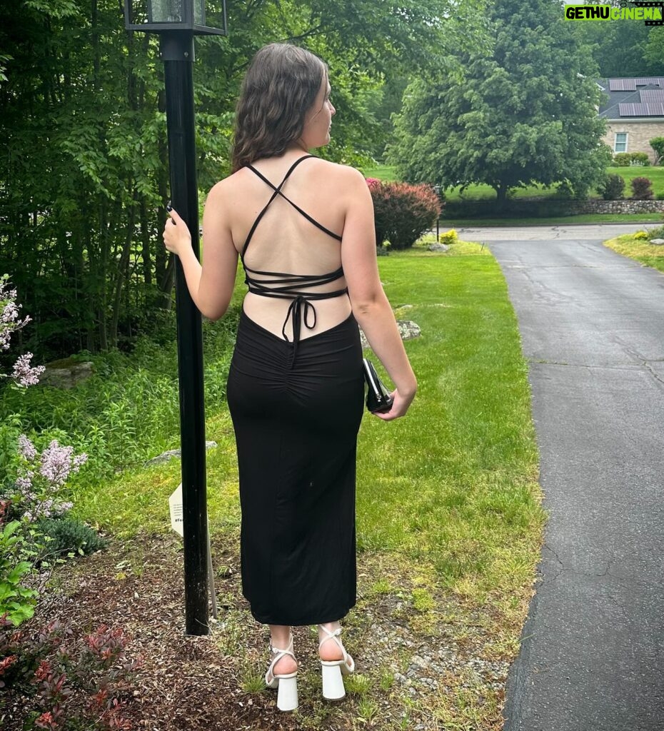 Lexia Hayden Instagram - Search JHJA4 to shop my trendies picks on SHEIN and use coupon Q2Lexia for 15% OFF with the limit of 40 USD  #SHEINforAll  #saveinstyle #loveshein #ad  @shein_us @shein_official SHEIN X Stagecoach Lace Up Backless Split Thigh Cami Dress Without Belt 10129139