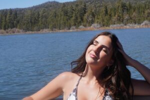 Lexy Kolker Instagram - lake bound 👙