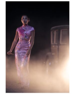 Li Jun Li Instagram - Fay 🌺 #MaryZophres 
📸 @stillscottg

(Last slide is from the snake fight in the desert, my face and body covered in sand.) 🤶🏼