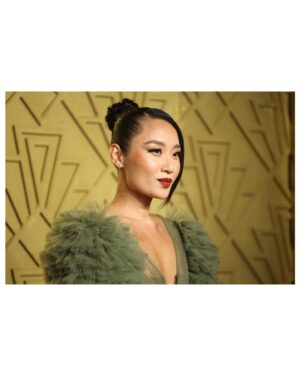 Li Jun Li Instagram - 🇬🇧 Thank you, London for celebrating the premiere of @babylonmovie last week ♥️ And thank you, @gucci for this beautiful and unforgettable dress, Lady Fay would be proud. 🎋

Stylist | @highheelprncess 
Dress, Shoes   Clutch | @gucci 
Press Look | @louisvuitton 
Makeup | @sarahillmakeup 
Hair | @miguelmartinperezldn 
Jewelry | @rachelbostonjewellery 
@personapr | @jadejacquelyn 
#babylonmovie