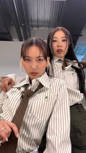 Li Sum Ling Instagram - 打頭陣限定組合🧌🧌筒駖☑️
𝐒𝐭𝐚𝐫𝐭 𝐟𝐫𝐨𝐦 𝐭𝐦𝐫星期一至五 22:30pm @viutv 𝐂𝐎𝐋𝐋𝐀𝐑 智慧學園🔎🤎
#趁小息跳個舞
#collar智慧學園