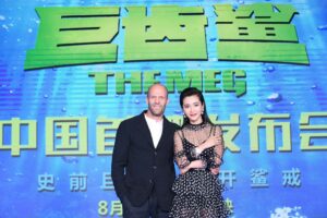 Li Bingbing Instagram - @jasonstatham You have the nicest teeth in the World! 😆The Meg premiere with @jasonstatham in Beijing #themeg @megmovie #beijing #jasonstatham #libingbing