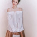 Li Bingbing Instagram - Minimal but unlimited. @maisonvalentino @wmagchina #UnboxingValentino
