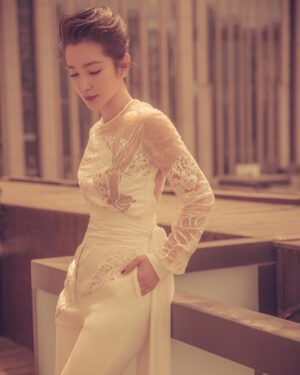 Li Bingbing Instagram - Shanghai is one of my favorite city! I had so much memories here! #shanghai #shanghailife_