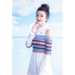 Li Bingbing Instagram - 🌞🐬🌴☁️🌊猜猜我在哪？