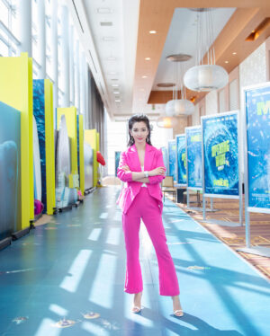 Li Bingbing Instagram - 😘😘😘😘The Meg press junket #themeg @megmovie #libingbing