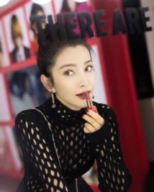 Li Bingbing Instagram - 高定若梦，美溢人间💄