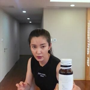 Li Bingbing Instagram - #bottlecapchallenge come on～