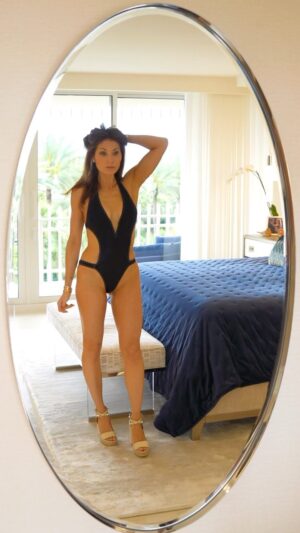 Liberté Chan Instagram - Weekend ready 🖤

The one piece that shows just enough, but not too much. 

@laperlalingerie 
#laperla #blackswimsuit #onepiece
