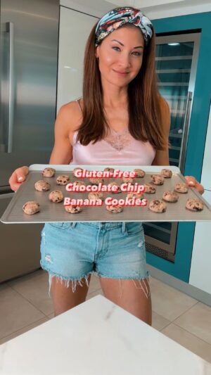 Liberté Chan Instagram - RECIPE ⬇️ 

GF, Grain-Free, Dairy-Free Chocolate Chip Cookies

INGREDIENTS:

- 3 very ripe bananas
- 1/3 cup soy milk (or any plant-based milk)
- 1/2 cup chocolate chips
- 1/2 cup coconut flour (or a GF flour of your choice)
- 1/2 teaspoon baking powder
- 1 Tbsp Ground Flaxseed
- 1 Tbsp Ground Chia Seed

METHOD:
 
- Preheat the oven to 350°F
- Peel bananas and mash them in a mixing bowl. 
- Add the milk, flour, and baking powder and stir to combine.
- Add the chocolate chips, ground flaxseed and ground chia seed powder and fold into batter.
- Use a small ice cream scoop to divide into small balls and place eon cookie sheet. Smash them down because they won’t spread like traditional cookies.
- Bake for 12-15 minutes 
- Let them cool and enjoy!

#veganchocolatechipcookies #bananachocolatechipcookies #dairyfreecookies #glutenfreecookies #grainfreecookies