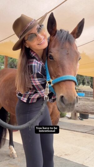 Liberté Chan Instagram - This audio ✨✨✨

What brings you joy? Focus on that…

#positivethinking #positivepsychology #choosejoy☀️ #prioritizejoy #mentalhealthawareness #horsetherapy #equinetherapy