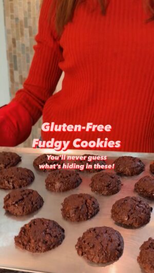 Liberté Chan Instagram - Fudgy Chocolate Chip Cookies

EGG-FREE ✔️
DAIRY-FREE ✔️
GLUTEN-FREE ✔️ 
GRAIN-FREE ✔️

Recipe in Highlights (under Recipes) and Threads…and also adding it below!

Ingredients:

- 1 cup boiled or baked sweet potatoes (skins removed)
- 3/4 cup unsweetened cocoa powder 
- 3/4 cup date sugar (or coconut sugar)
- 1 tbsp honey 
- 1/4 cup coconut oil (or vegan butter)
- 1 tsp vanilla extract
- 1/3 tsp baking powder 
- Pinch of salt
- 1/2 cup dairy free chocolate chips 

Note: I used powdered monkfruit to cover the cookies, but that is optional
 
Method:

- Preheat oven to 350°F
- Boil your sweet potato and once it’s fully cooked, remove the skin
- Add the potato to your bowl and mash
- Add all the other ingredients and mix
- Use an ice cream scooper to divide the batter into small balls 
- Bake for 15-25 min

#veganbaking #eggfreebaking #glutenfreebaking #healthycookies #sweetpotatocookies