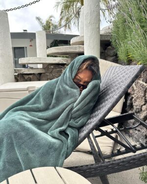 Lidya Jewett Instagram - feb recap 1) oral surgery 2) laryngitis 3) anesthesia hangover 4) covid test before getting back to work