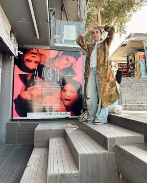 Lila Baklesi Instagram - Κάπως έτσι λοιπόν, η «ΔΑΦΝΗ» μας ξεκίνησε τις παραστάσεις της στην Αθήνα, με χαμόγελα, με αγωνία, με αγκαλιές και κόντρα σε αναποδιές. 

🌿