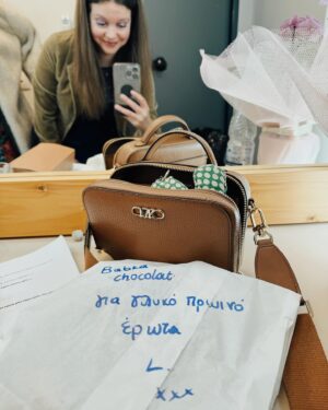 Lila Baklesi Instagram - Κάπως έτσι λοιπόν, η «ΔΑΦΝΗ» μας ξεκίνησε τις παραστάσεις της στην Αθήνα, με χαμόγελα, με αγωνία, με αγκαλιές και κόντρα σε αναποδιές. 

🌿