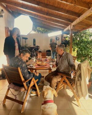 Lila Baklesi Instagram - Μια μέρα στα Αχούρια🧡

«ΣΤΑ ΣΥΝΟΡΑ»

@stasynora 
@starchanneltv 
Κάθε Κυριακή στις 20:50

Dir. @thomopoulosvasilis 
  @cubertmclie 

👗 @chrysa__varvag__ 
💄 @roy_botsakou 
🪮 @annasiozou