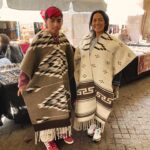 Lila Downs Instagram – Gabanes de Villa García, en los portales de Zacatecas, que nos ayudaron anoche con el frío y viento de esta hermosa ciudad. Los textiles de México son una belleza y patrimonio cultural. 

#Zacatecas #textiledesign #musicamexicana #LilaDowns
