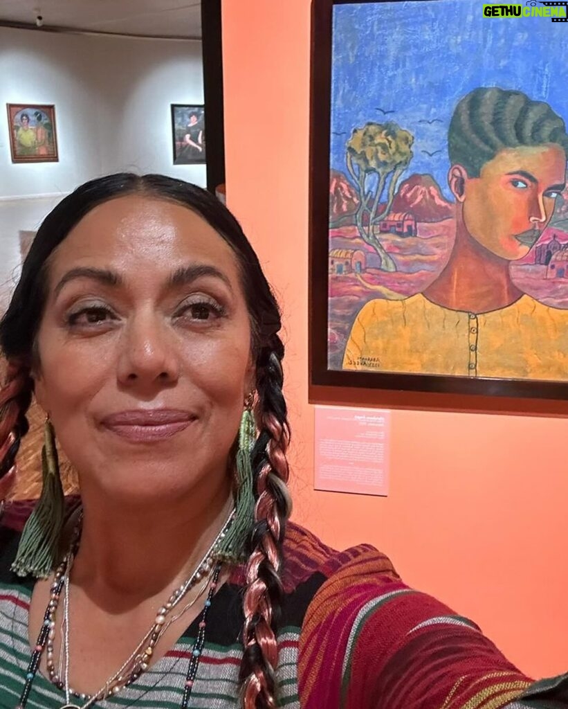 Lila Downs Instagram - ¿Les gustan los museos? A nosotras nos encantan! Qué lindo fue visitar el @museoartemodernomx. ¿Cuál es su obra favorita o artista favorita/o mexicana/o? Los leemos 👀 #LilaDowns #MAM #artemoderno #artecontemporaneo