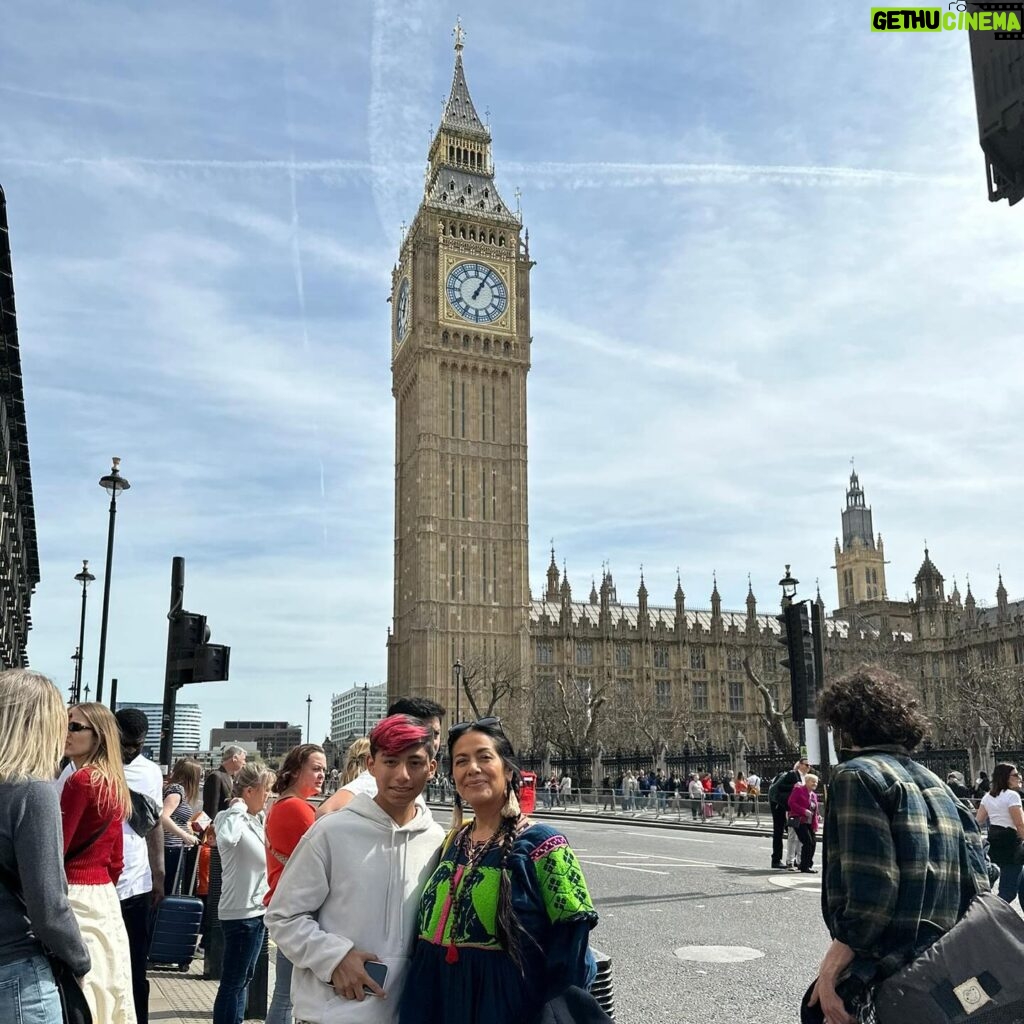 Lila Downs Instagram - Hello, LONDON! 🇬🇧🇬🇧 from Big Ben to Somerset house. #Cute #HelloKitty #London #londoneye