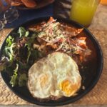 Lila Downs Instagram – Aquí a punto de degustar un rico desayuno en Humitococina! 🌞