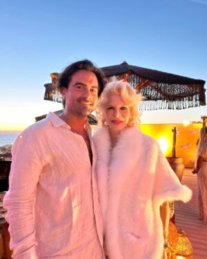 Lili Caneças Instagram - E na festa de anos duma amiga especial, @ligia_modesto, que recebe como ninguém, num luxo duma festa boho chic by @eventconceptbycm conheci o Diogo Campos, um amor de pessoa , joalheiro como o pai, felicidades 💎💎💎