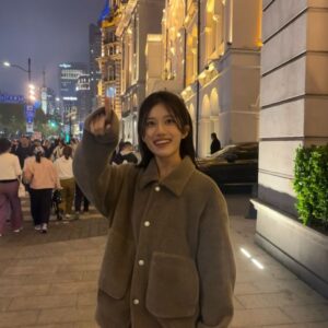 Lilian Zhang Instagram - 夜上海