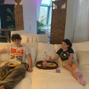 Lilly Aspell Instagram - Relaxing with @jackchampion after a busy day on set in Berlin!

Cannot wait for you all to see Retribution in August 👌🏼🔜 directed by the wonderful Nimrod Antal and starring so many talented people …. 

#lillyaspell #jackchampion #actress #actors #berlin #liamneeson #retributionmovie #lionsgate #movielife