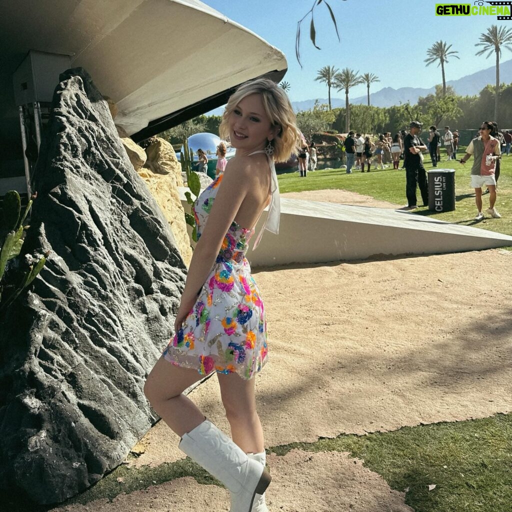 Lily Brooks O'Briant Instagram - Cosmic Desert 🪐✨🌵 • Missing Coachella weekend rn. Thank you so much @celsiusofficial & @cldstyle for inviting me to your Cosmic Celcius party last weekend! • Thank you so much @hellomolly for this beautiful dress 🩷 • • #coachella #celsius #cosmic #desert #hellomolly #fashion #festivalseason #festivalfashion