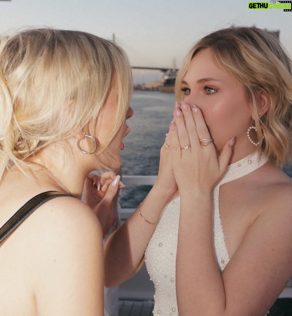 Lily Brooks O'Briant Instagram - Sunset sailing to celebrate @officiallydaitime’s 18th birthday! I love you so much! Happy Birthday Beautiful 🌅 🤍 • • • #boatdays #sailing #birthday #birthdaygirl #18th #goldenbirthday #sailing #sunset #goldenhour